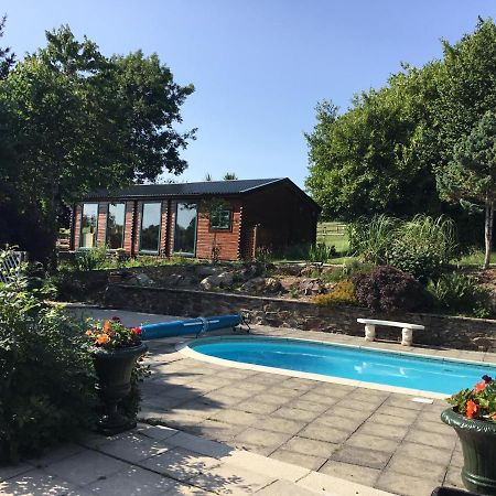 Tudor Lodge With Pool & Bbq Cabin Liskeard Dış mekan fotoğraf