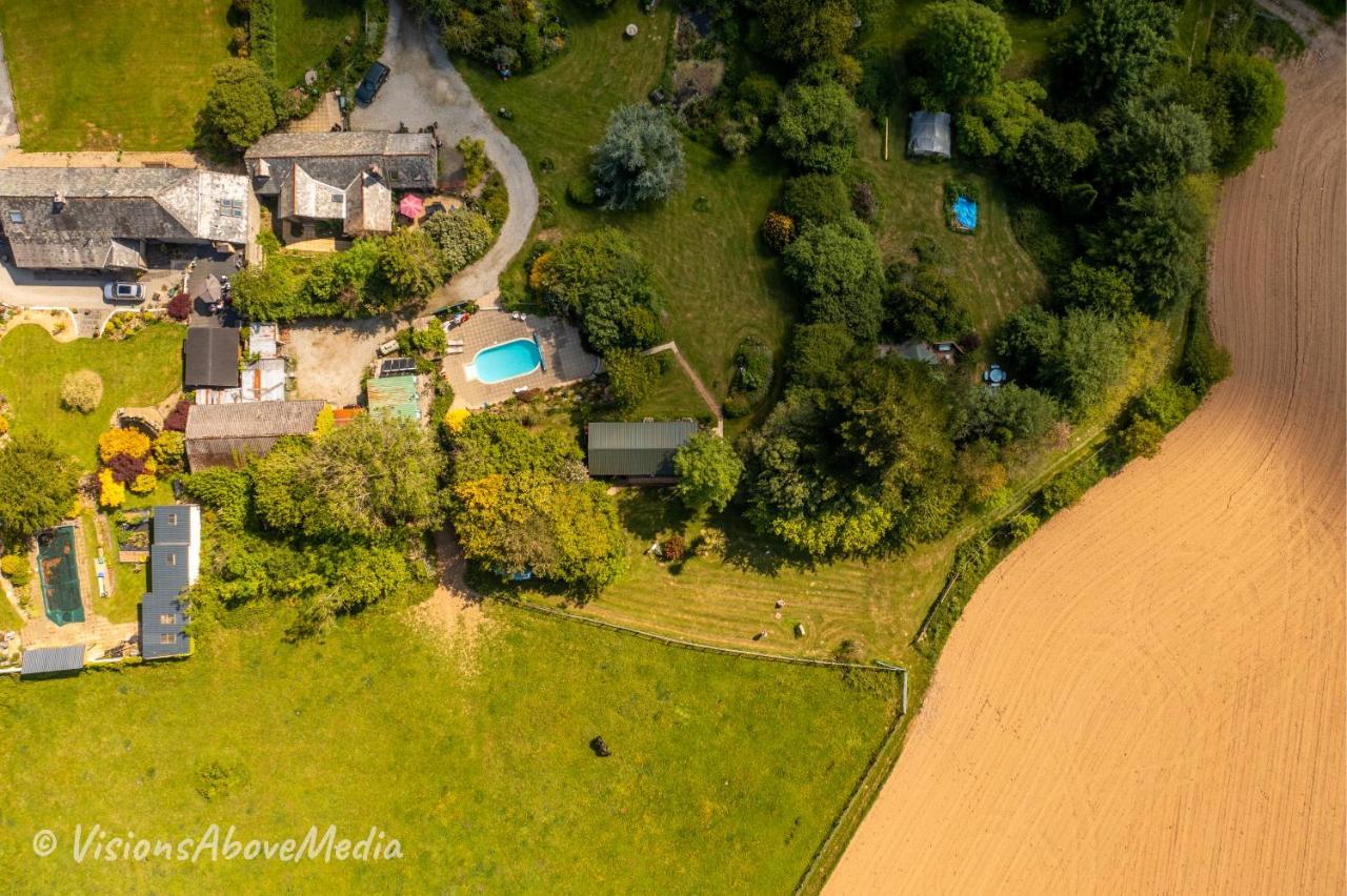 Tudor Lodge With Pool & Bbq Cabin Liskeard Dış mekan fotoğraf