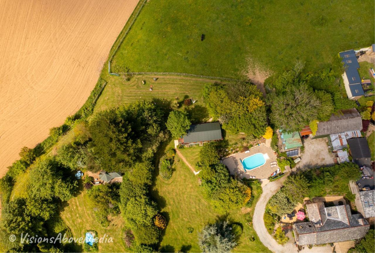 Tudor Lodge With Pool & Bbq Cabin Liskeard Dış mekan fotoğraf