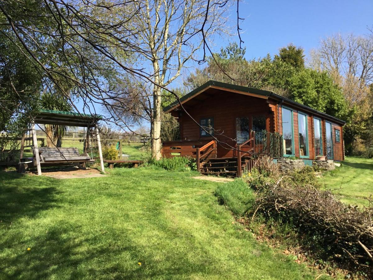 Tudor Lodge With Pool & Bbq Cabin Liskeard Dış mekan fotoğraf